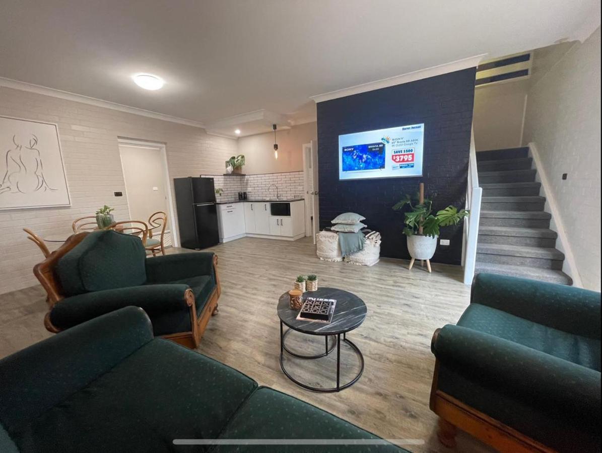 Country Leisure Motor Inn Дабо Екстериор снимка